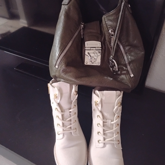 Michael kors purse and canvas combat boots size 7.5 - Picture 1 of 9
